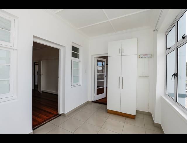 1.5 BEDROOM APARTMENT FOR SALE IN MORNINGSIDE
